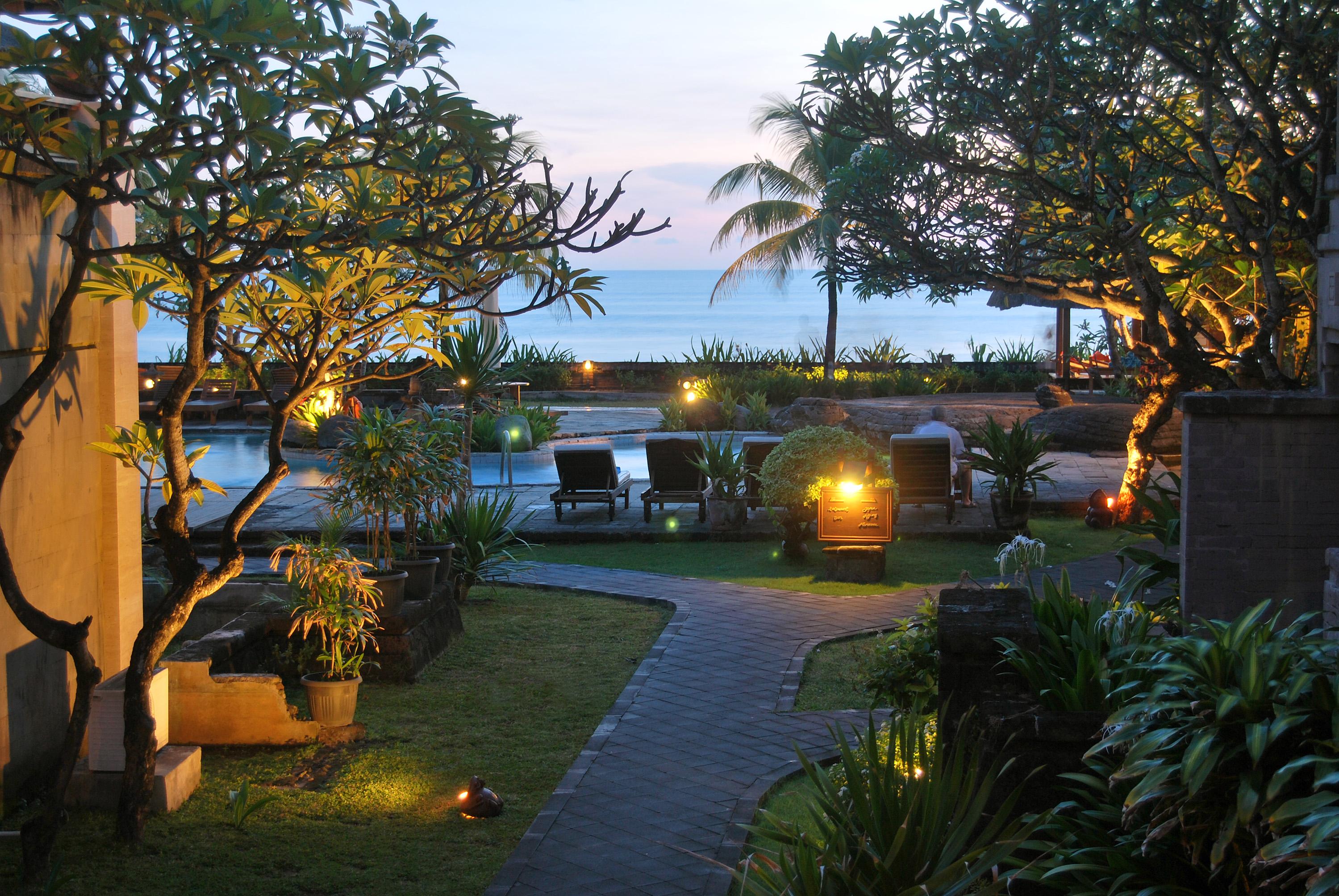 Grand Balisani Suites Kerobokan Exterior foto